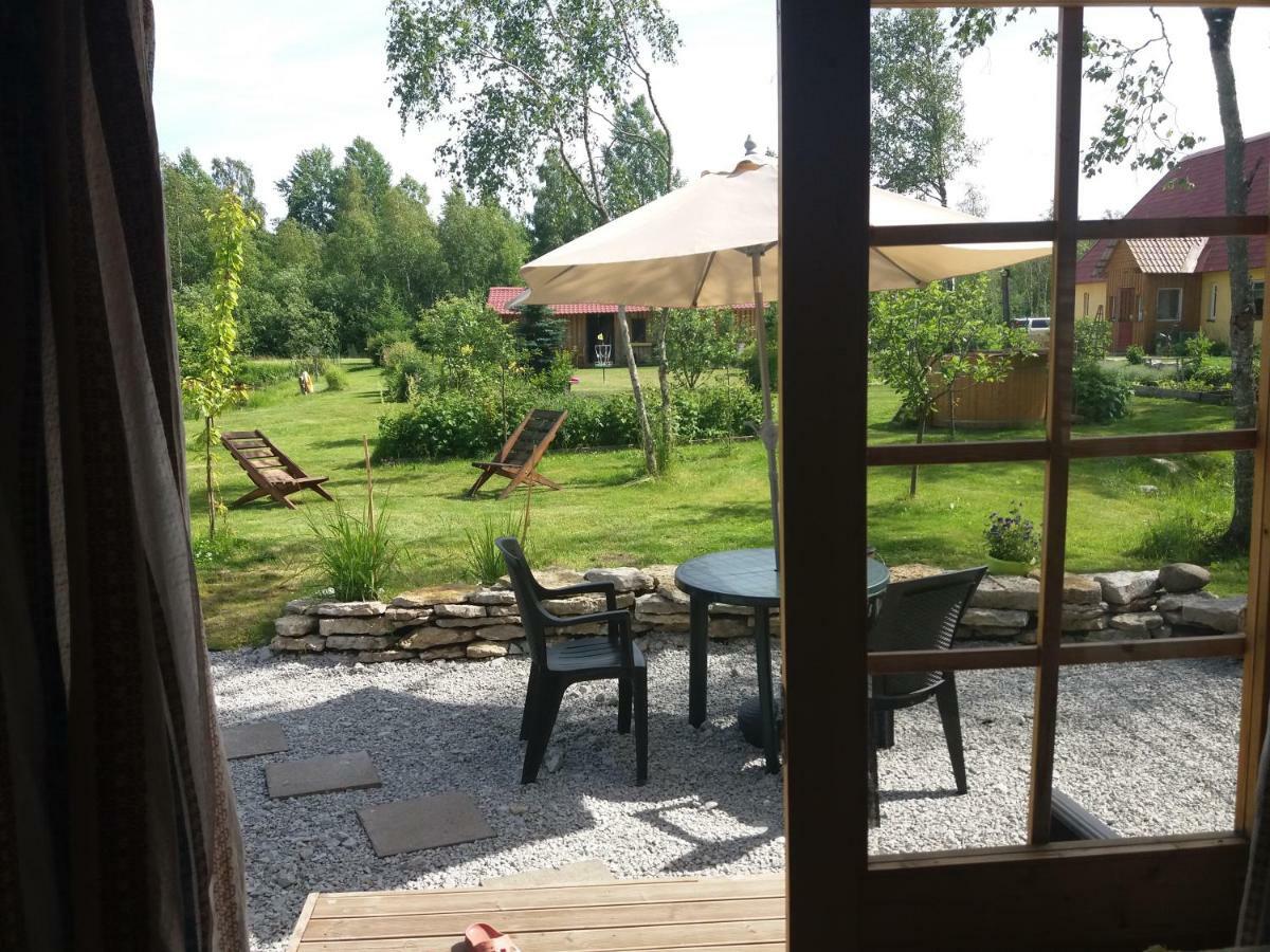 Hueueru Puhkemajad Pensionat Huuru Exteriör bild